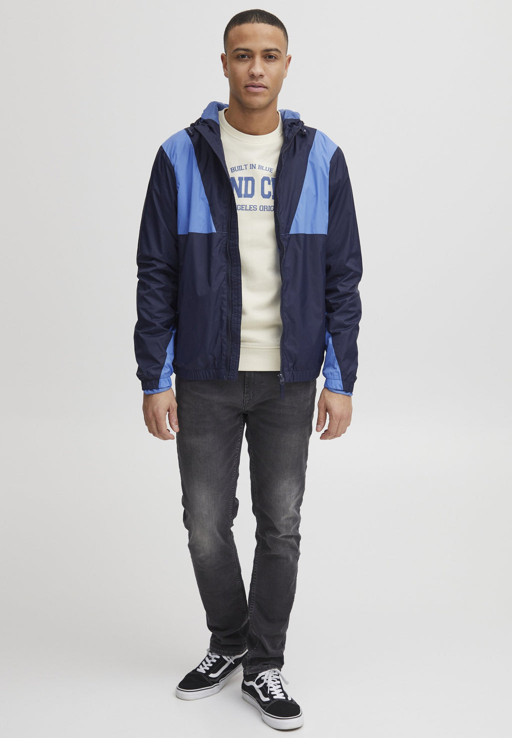BHOUTERWEAR HOODED Media 2