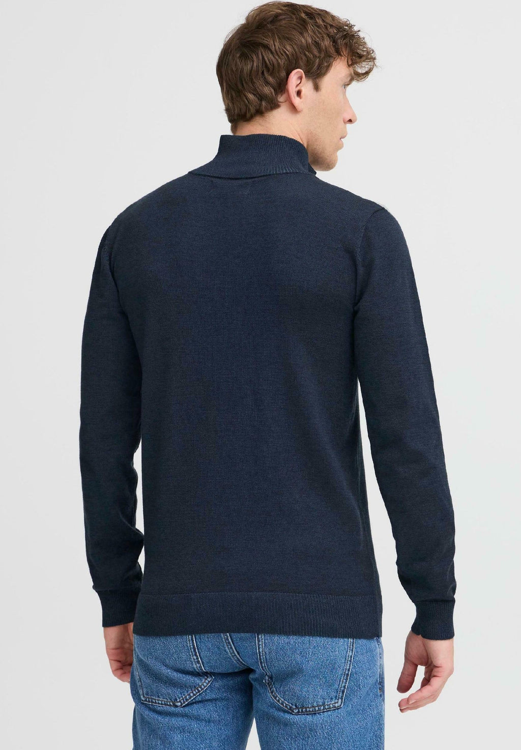 BHCASSRI FINE KNIT TROYER Media 4