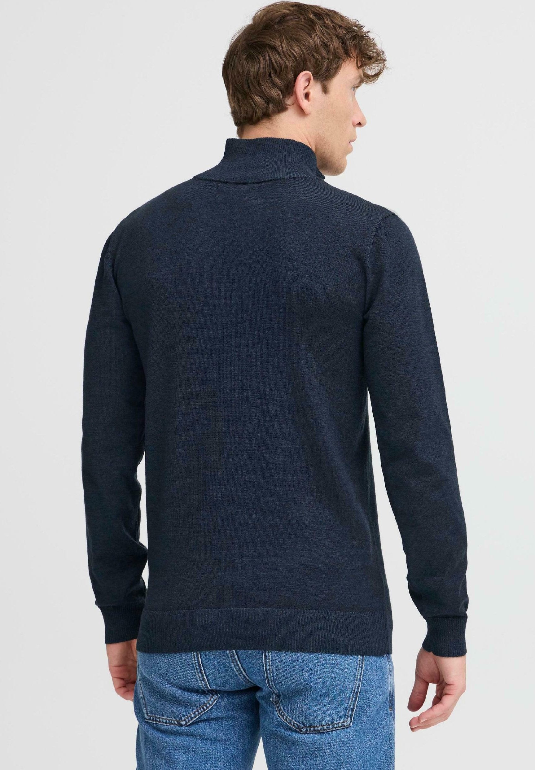 BHCASSRI FINE KNIT TROYER Media 4