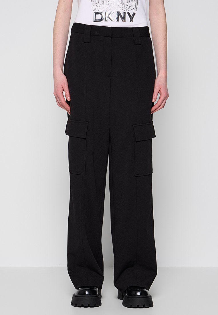 DKNY Cargohose Media 1