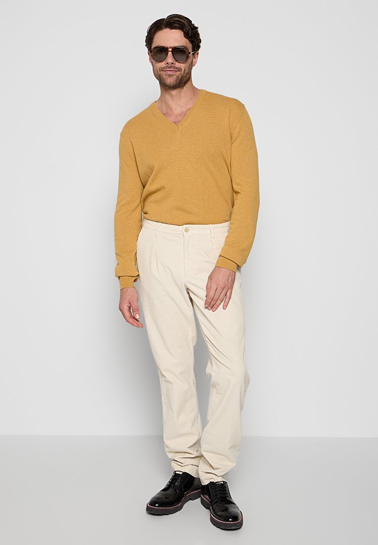 Hackett London