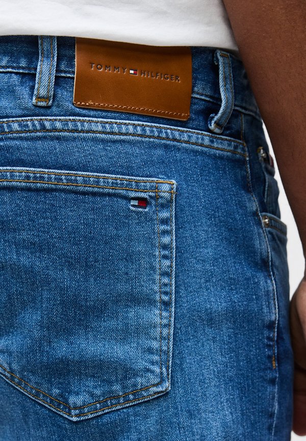 Tommy Hilfiger PLUS WHISKERED REGULAR JEANS