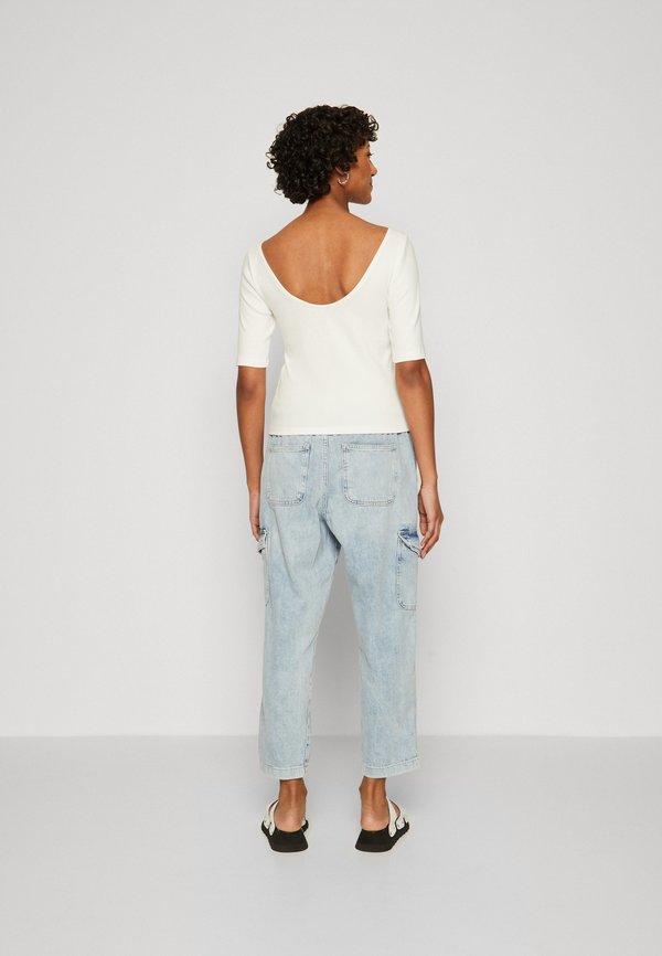 GAP BALLET BACK
