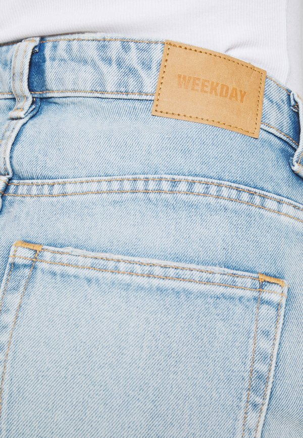 Weekday VOYAGE HIGH