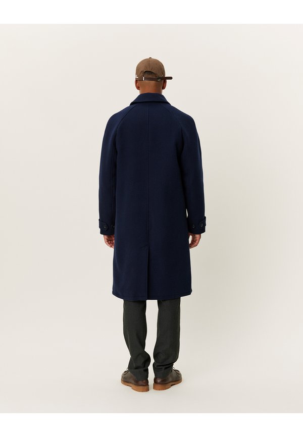 Les Deux MICHAEL COAT