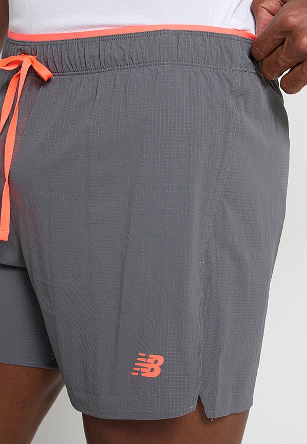 New Balance RC ULTRA LIGHT SPLIT SHORT 5"