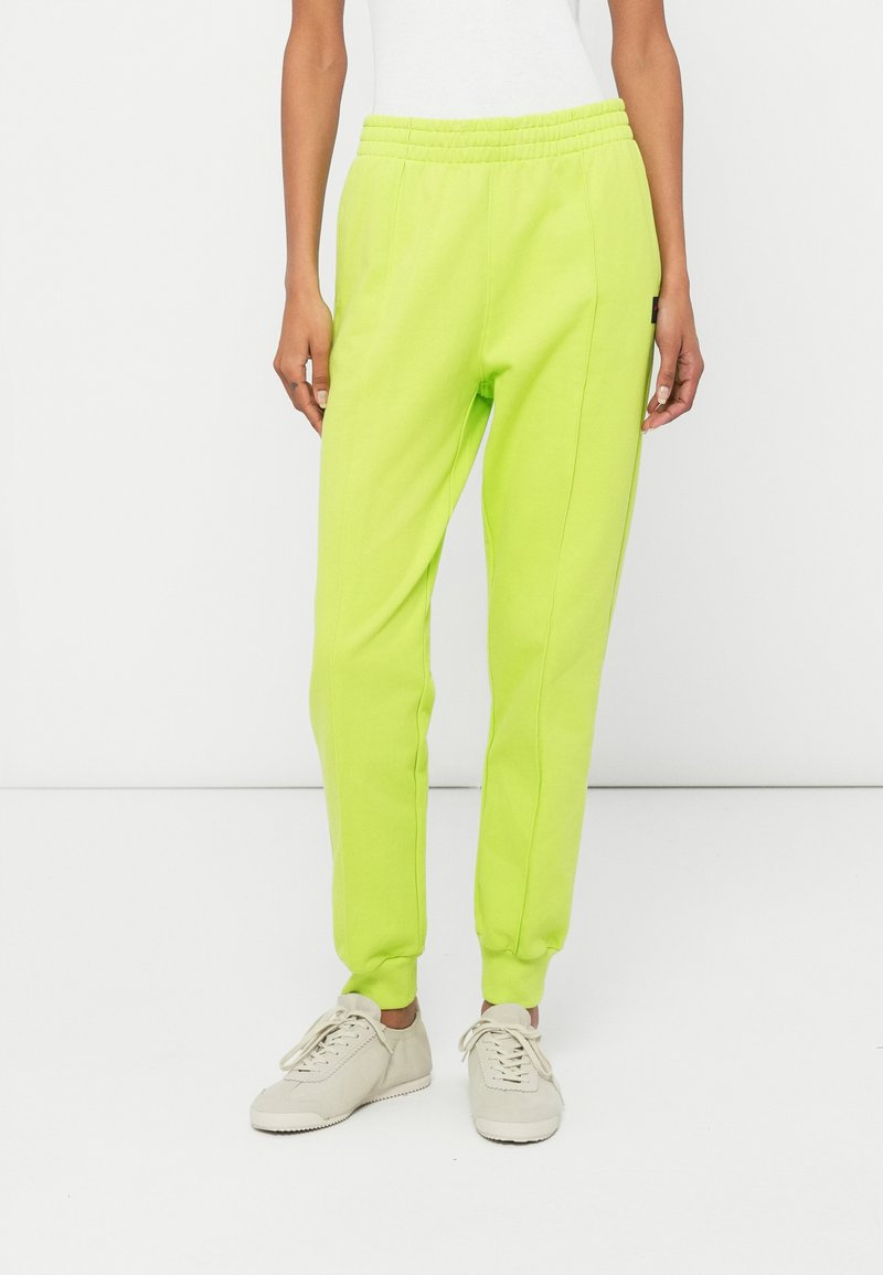 DKNY Jogginghose Media 1