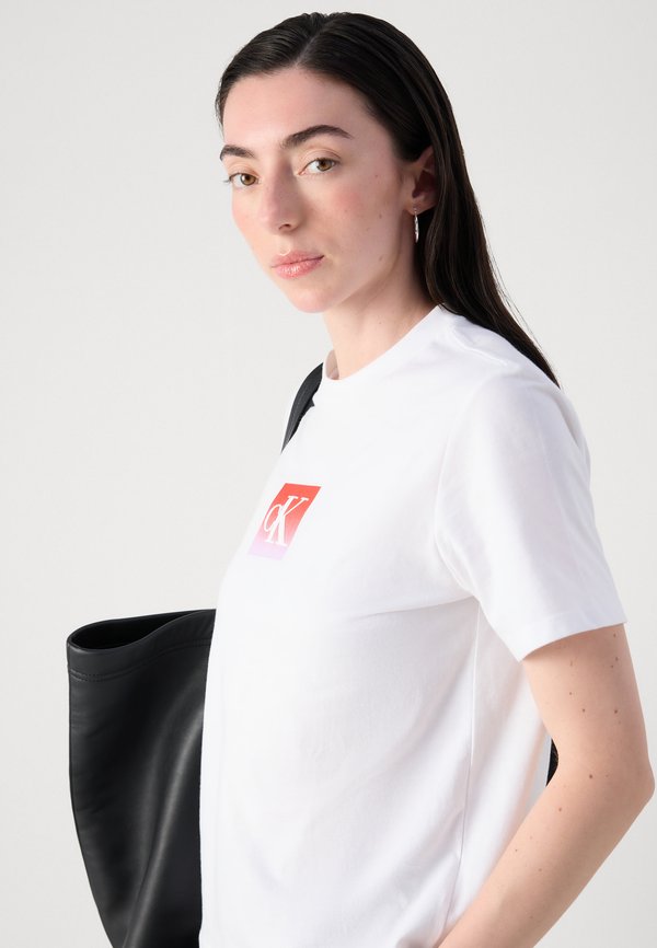Calvin Klein Jeans CLASSIC BOXED MONOGRAM TEE