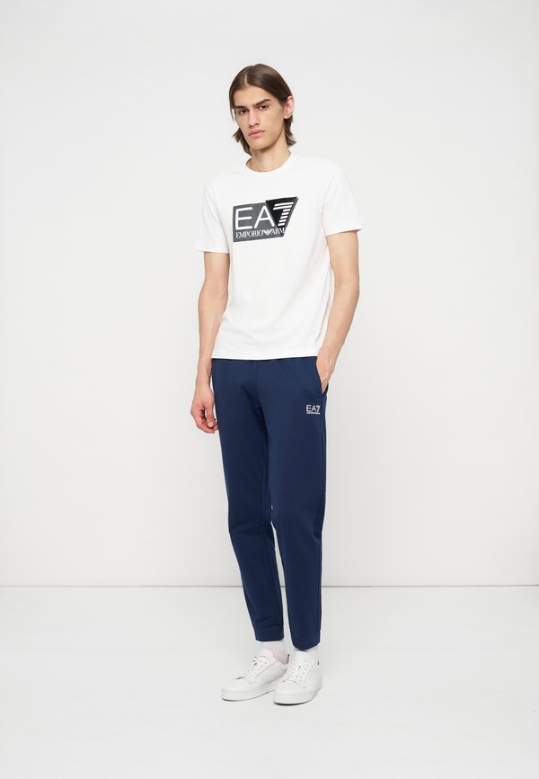 EA7 Emporio Armani