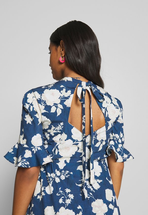 Hope & Ivy Maternity FLUTED SLEEVE SKATER DRESS