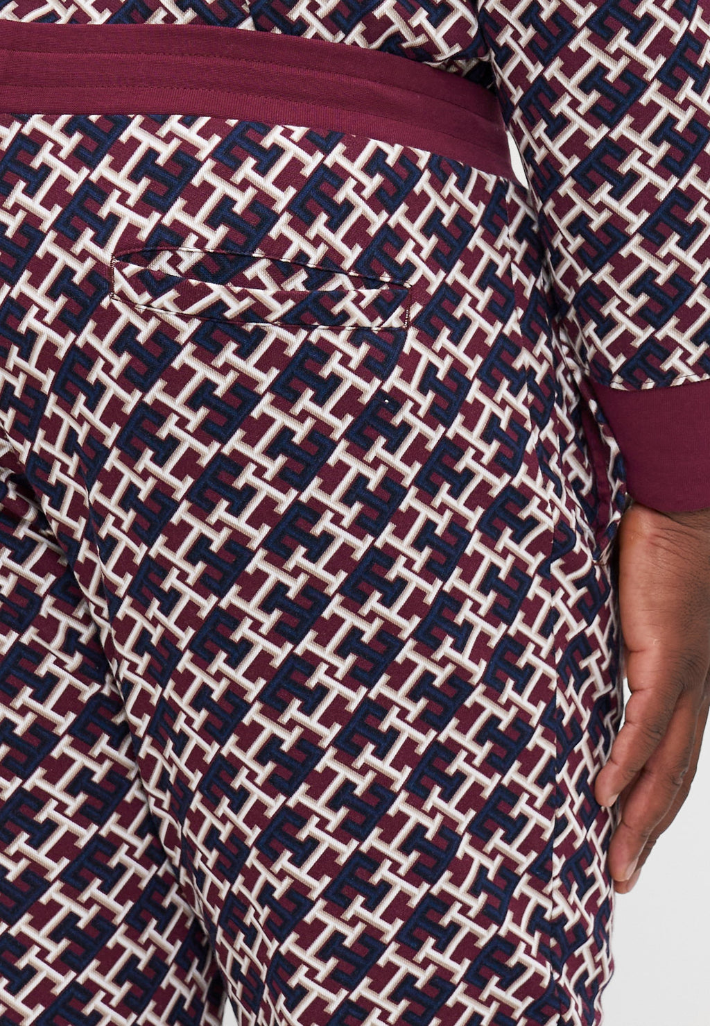 MONOGRAM UNISEX Media 6