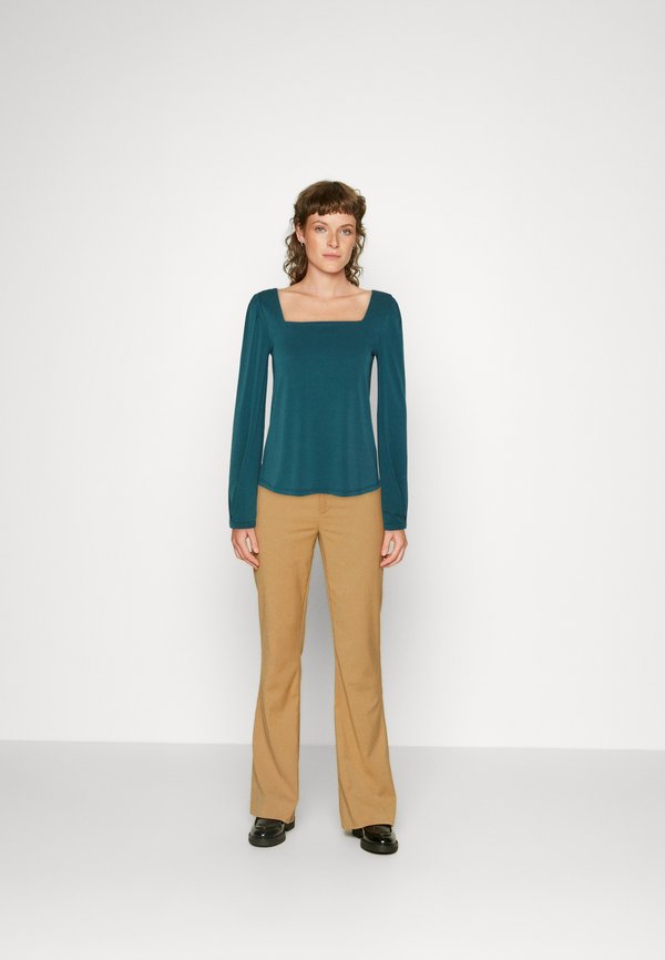 Banana Republic SQUARE NECK