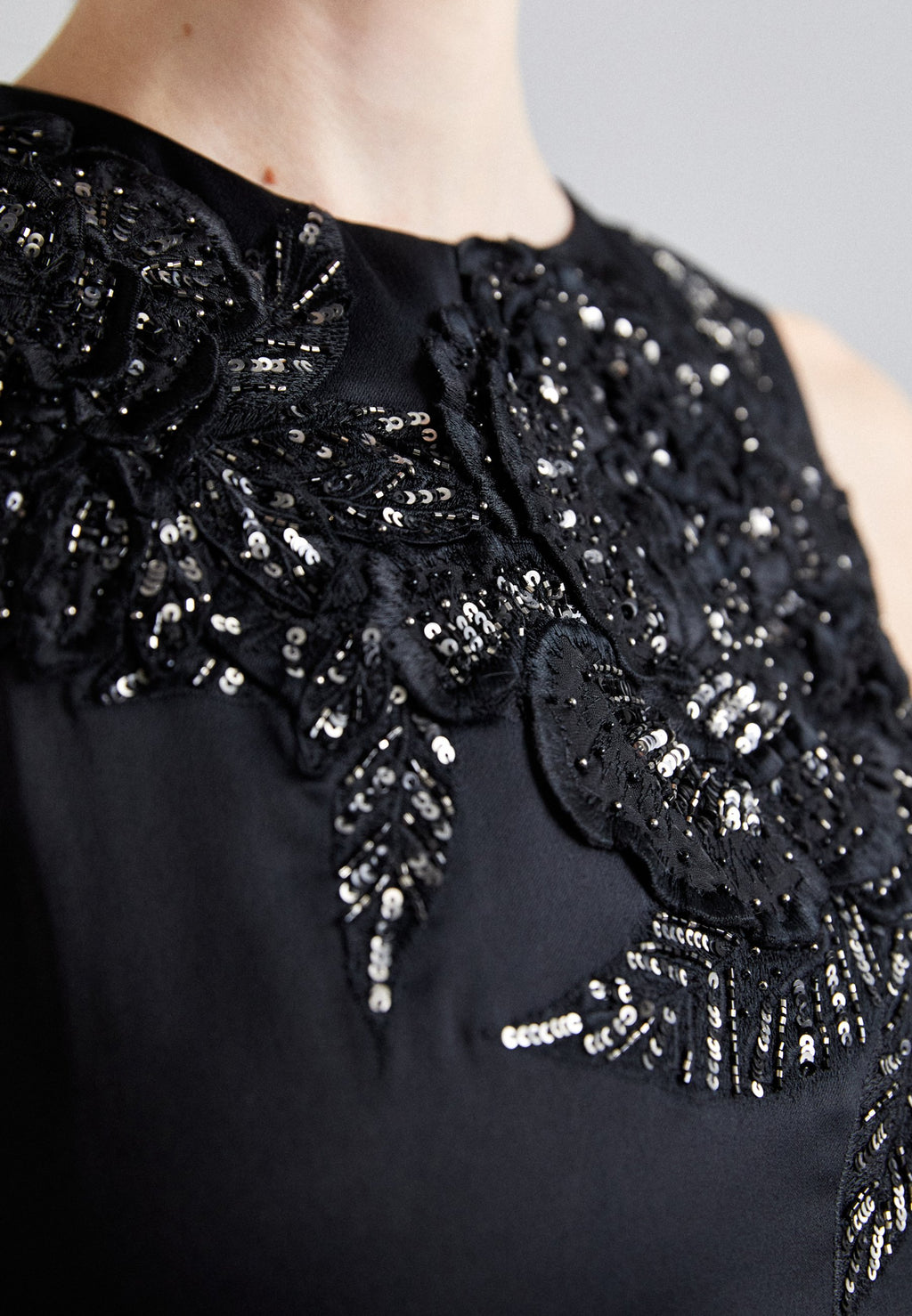 Alice + Olivia CLYDE EMBELL ALINE DRESS
