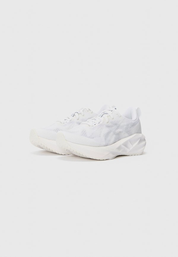 ASICS NOVABLAST 5