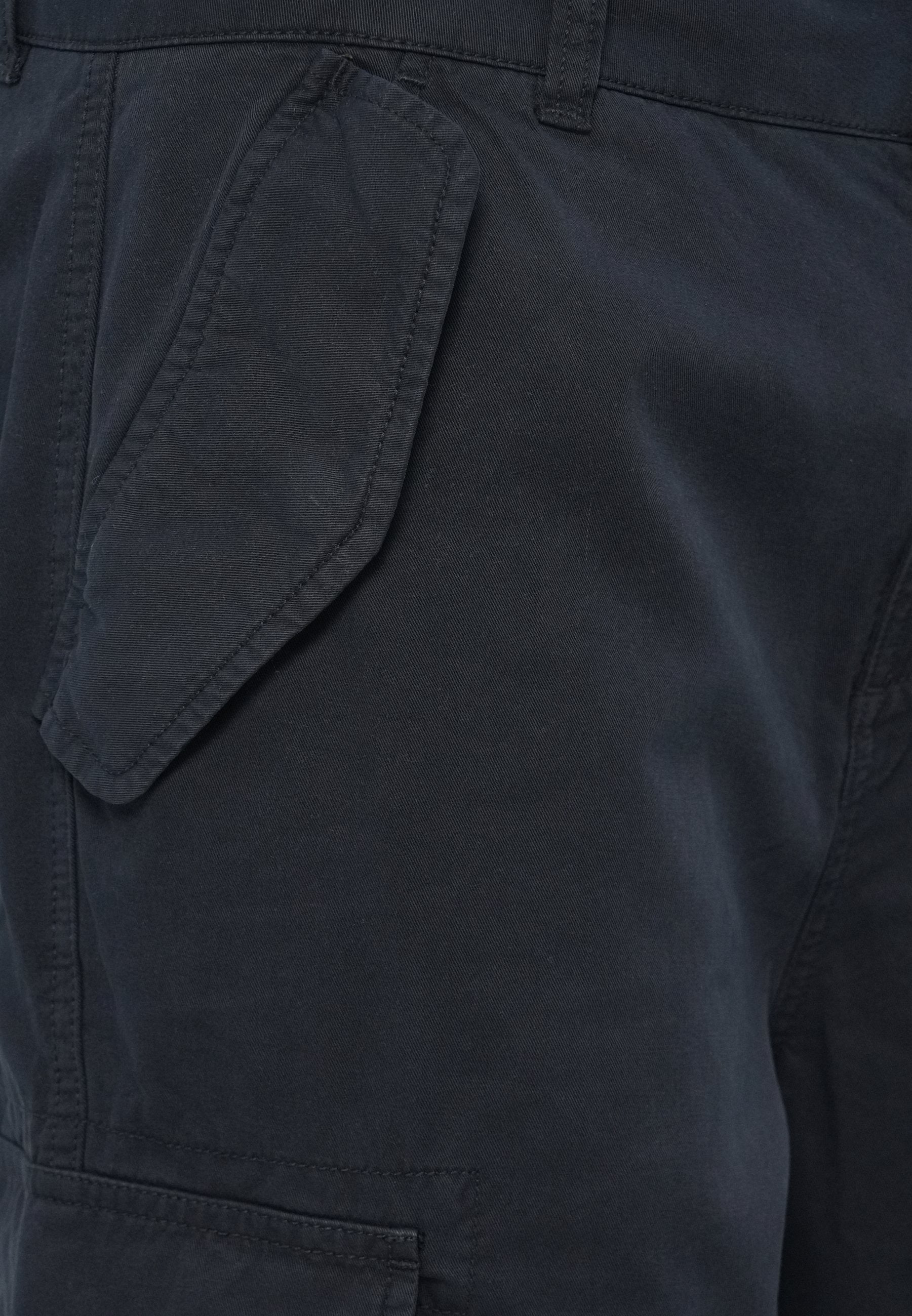 Lyle & Scott ARTICULATED