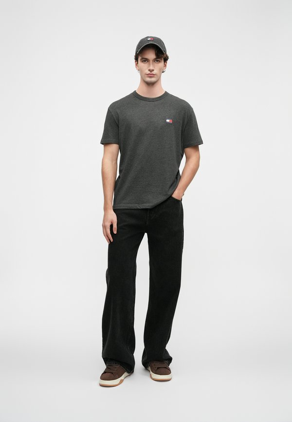 Tommy Jeans TJM REG BADGE TEE EXT