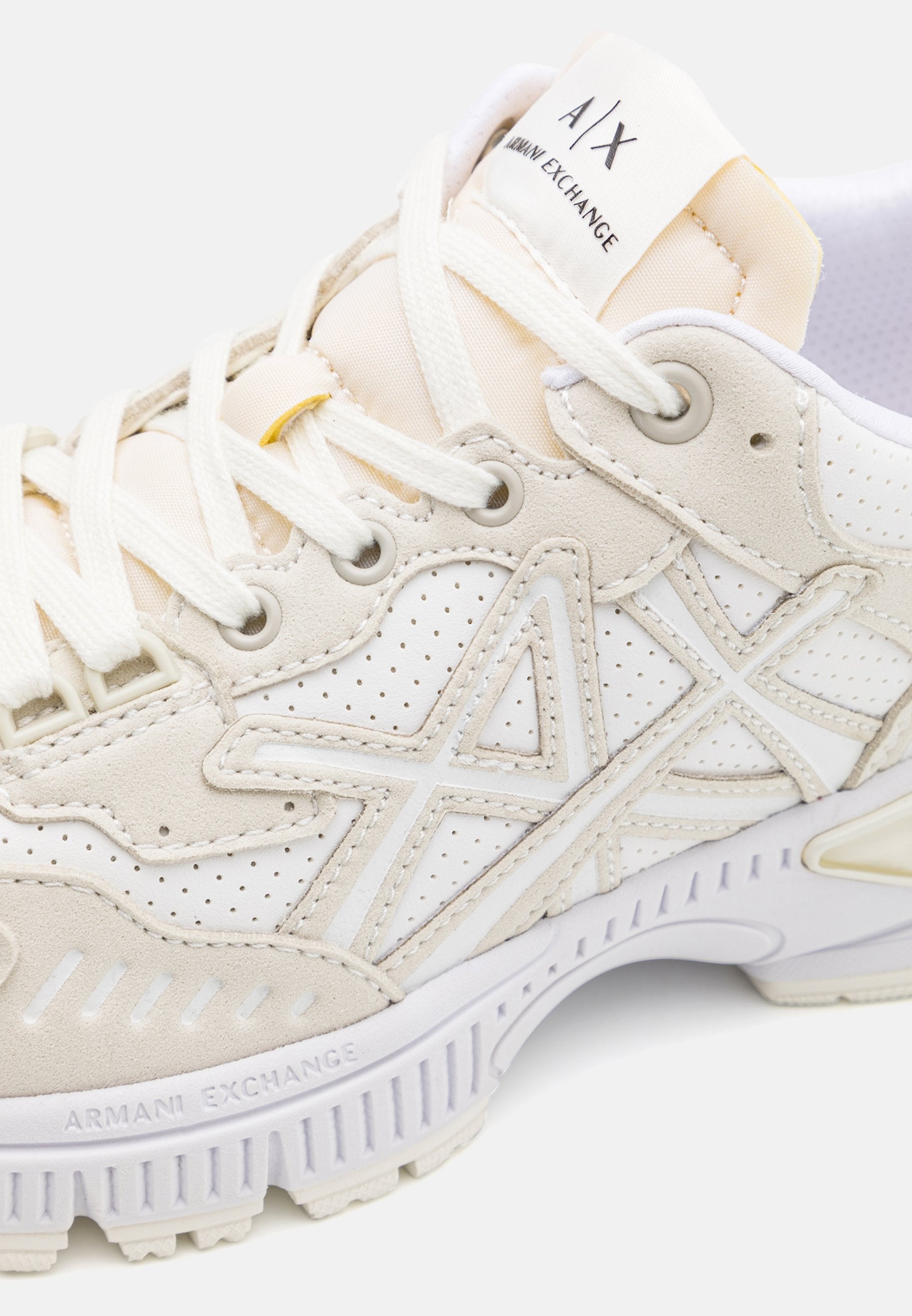 LACE UP Media 5