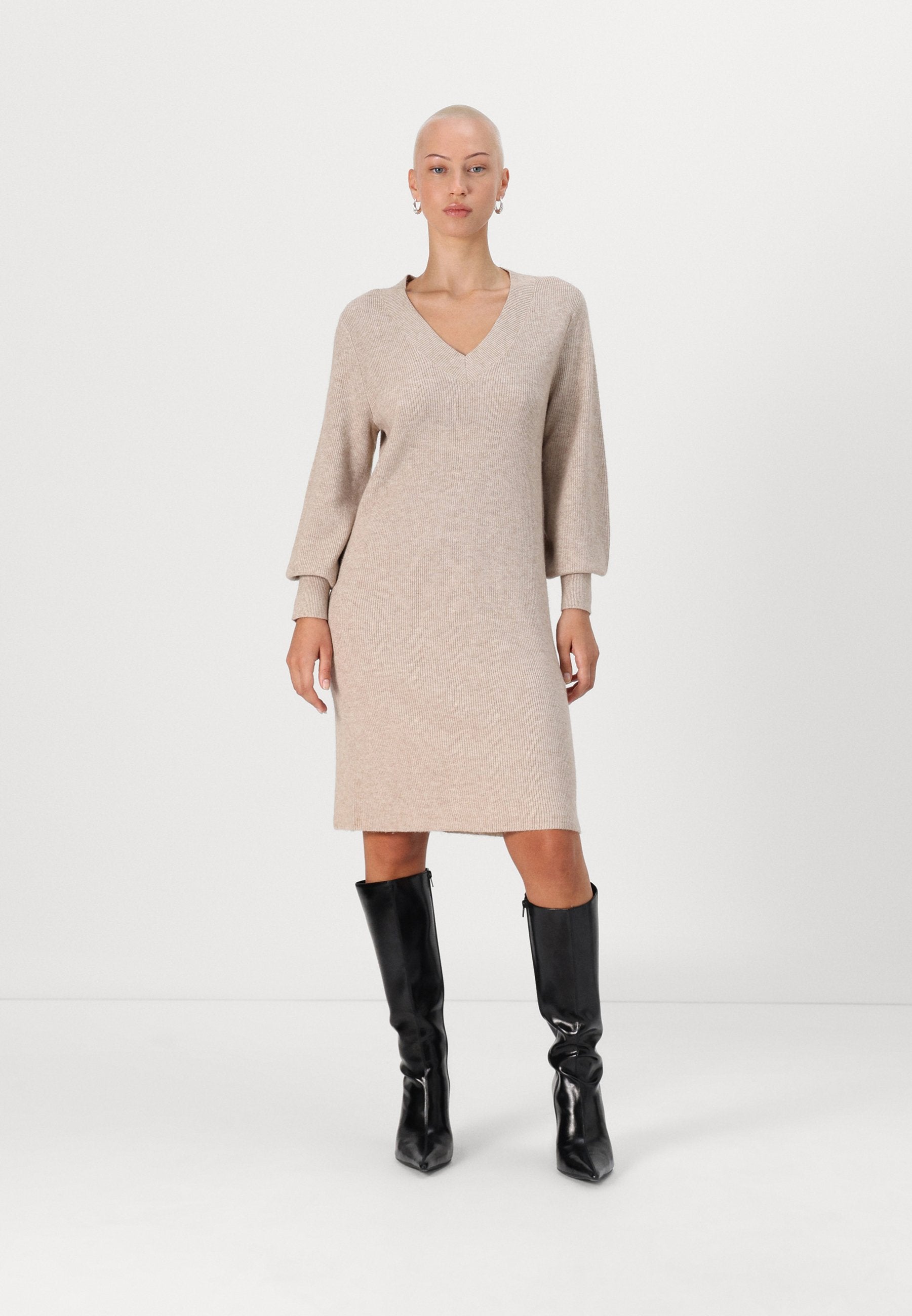ONLKATIA V NECK DRESS Media 3