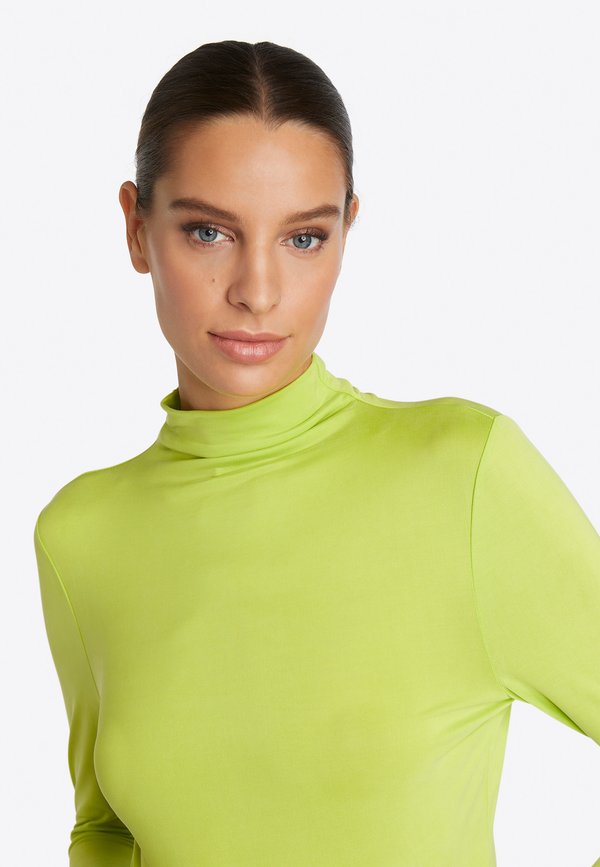 Rich & Royal  MIT TURTLE-NECK