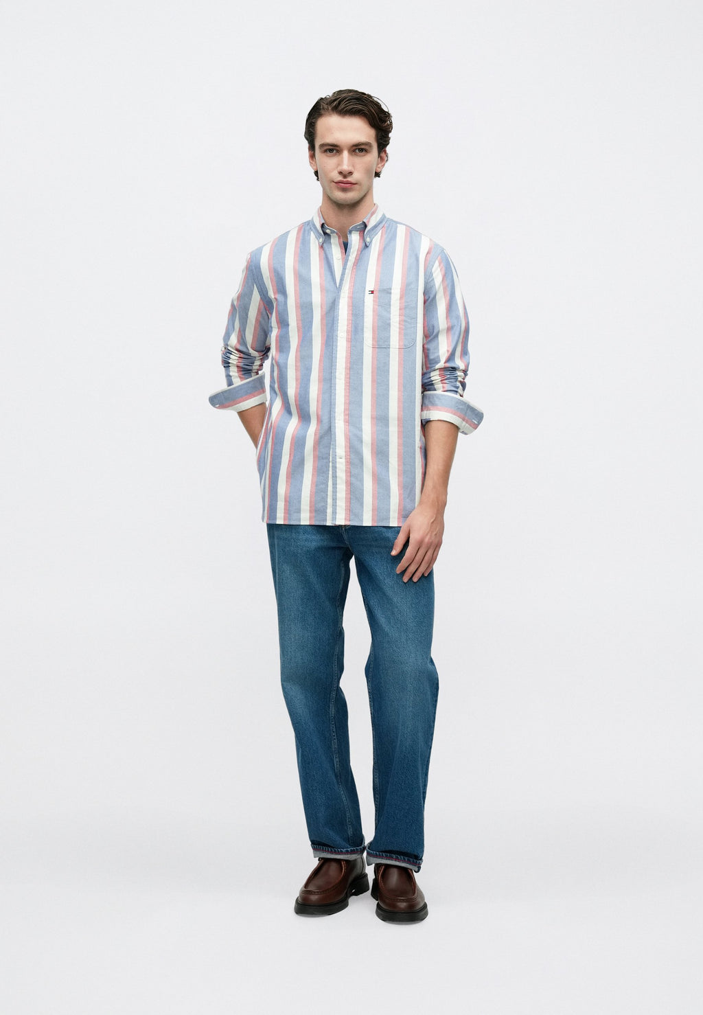 RELAXED FIT STRIPE OXFORD SHIRT Media 2