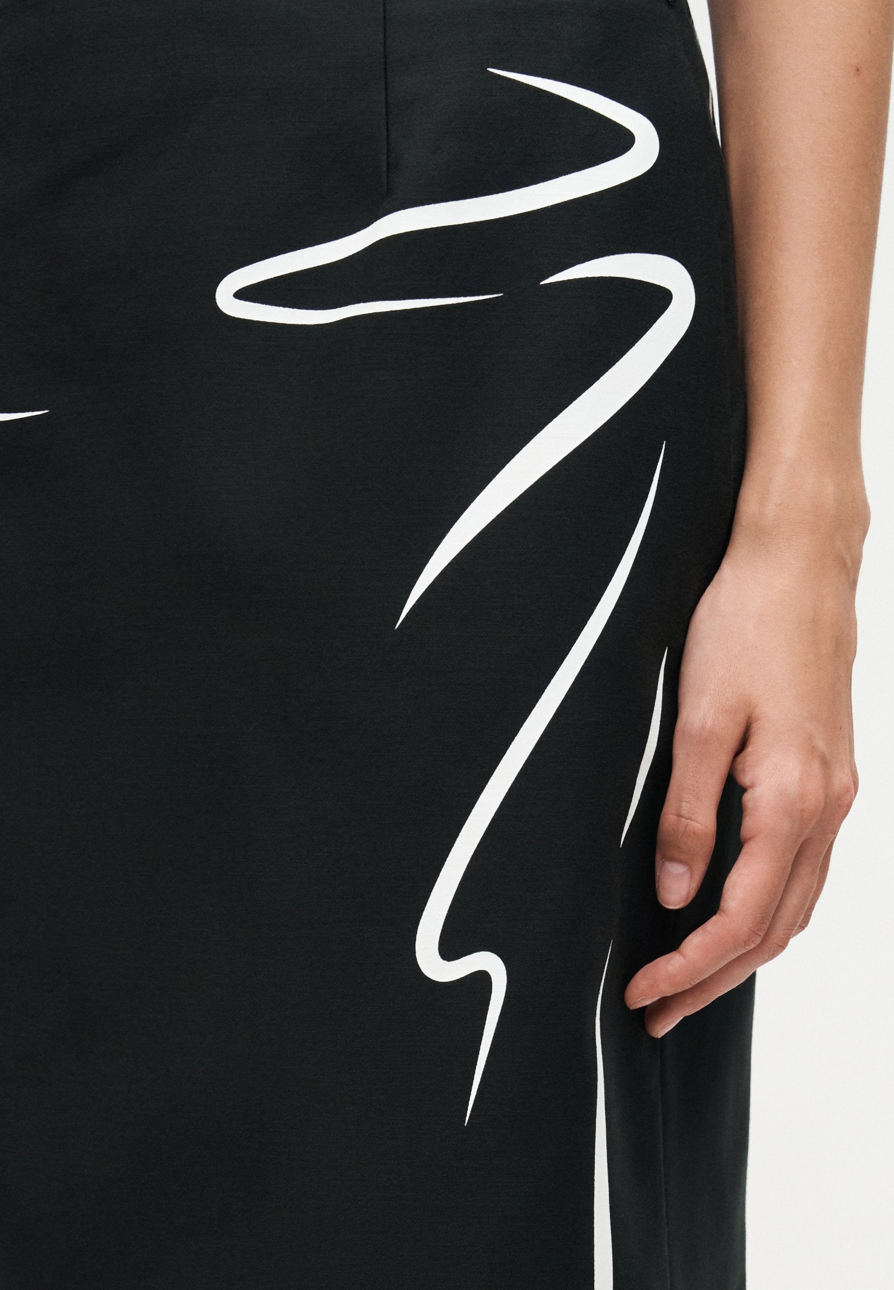 MOSCHINO GONNA