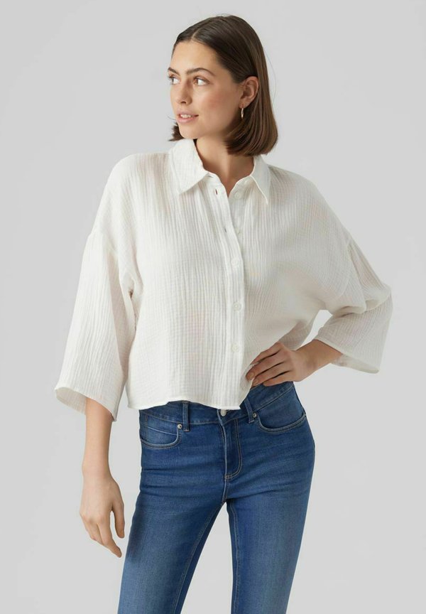 Vero Moda VMNATALI CROP WVN GA - Button-down blouse - snow white