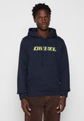 Dunkelblauer Hoodie aus Baumwolle, ausgestattet mit einer vorderen Kängurutasche, einer Kapuze mit Kordelzug und einem auffälligen gelben "DIESEL"-Logo auf der Brust.