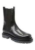 Schwarze Leder-Stiefelette mit elastischen Seitenpanelen, einer strukturierten schwarzen Laufsohle und Zuglaschen oben für ein einfaches Anziehen.