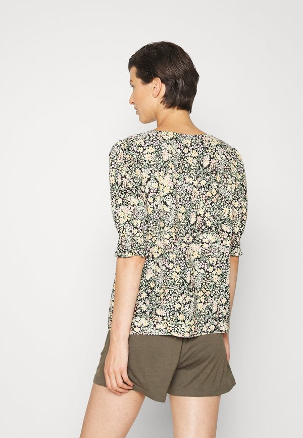 ONLY Tall ONLFREDERIKKE V NECK