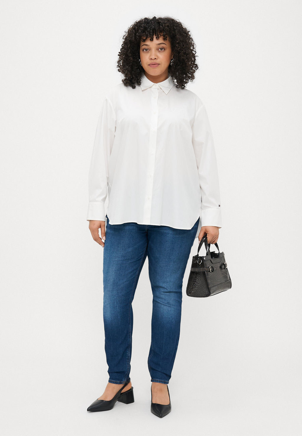 CURVE OVERSIZED FIT LOGO EMBROIDERY SHIRT Media 2