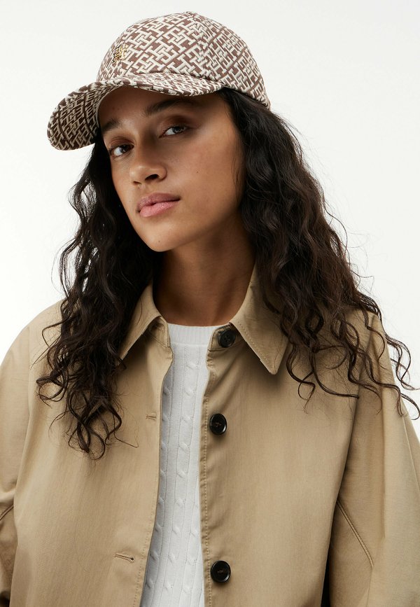 Tommy Hilfiger TOMMY HILFIGER TH MONOGRAM JACQUARD BASEBALL CAP - Cap - rich walnut
