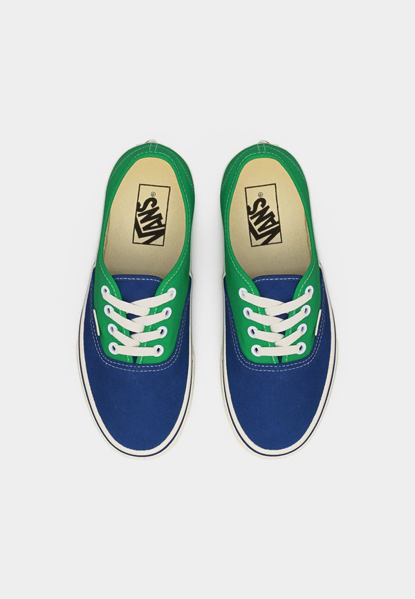Vans AUTHENTIC