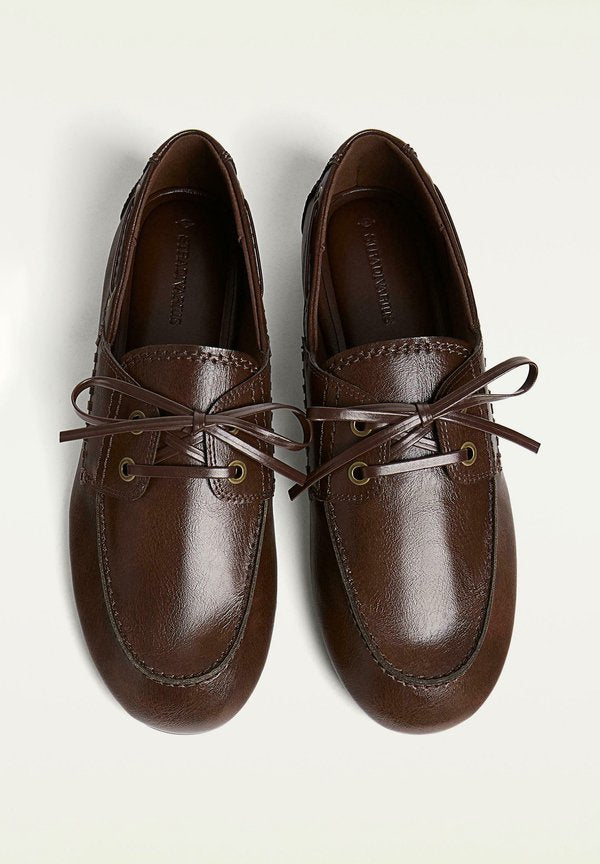 Stradivarius LOAFERS WITH STITCHING DETAIL