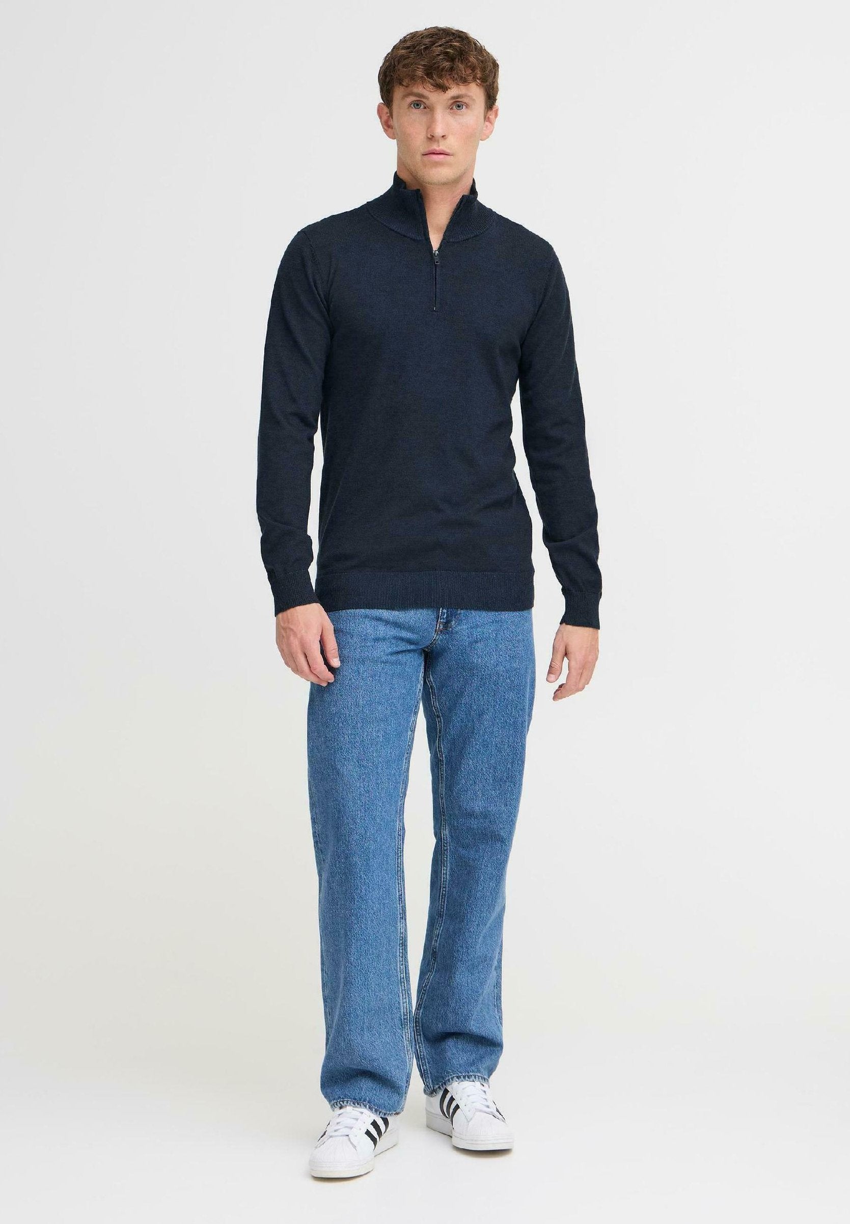 BHCASSRI FINE KNIT TROYER Media 2