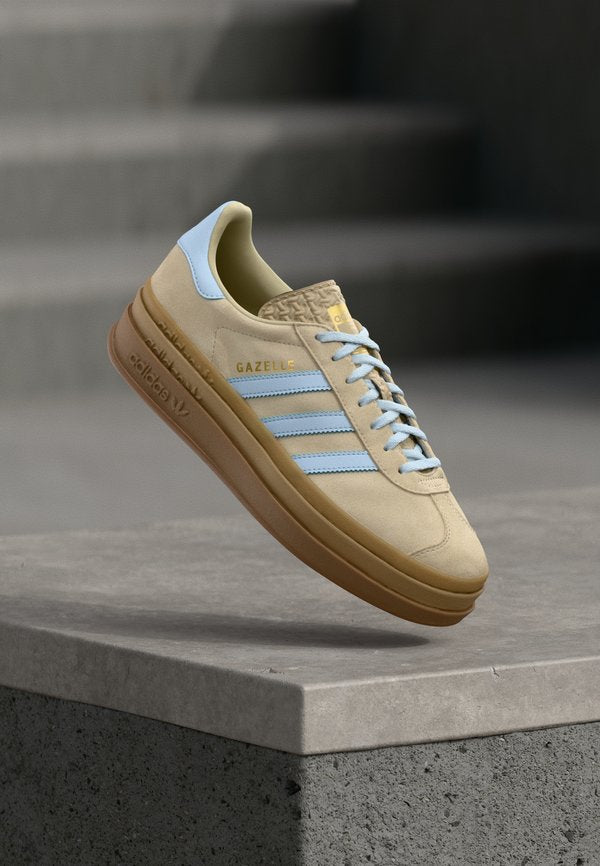 adidas Originals GAZELLE BOLD - Trainers - stone khaki/crystal sky/gold-coloured metallic