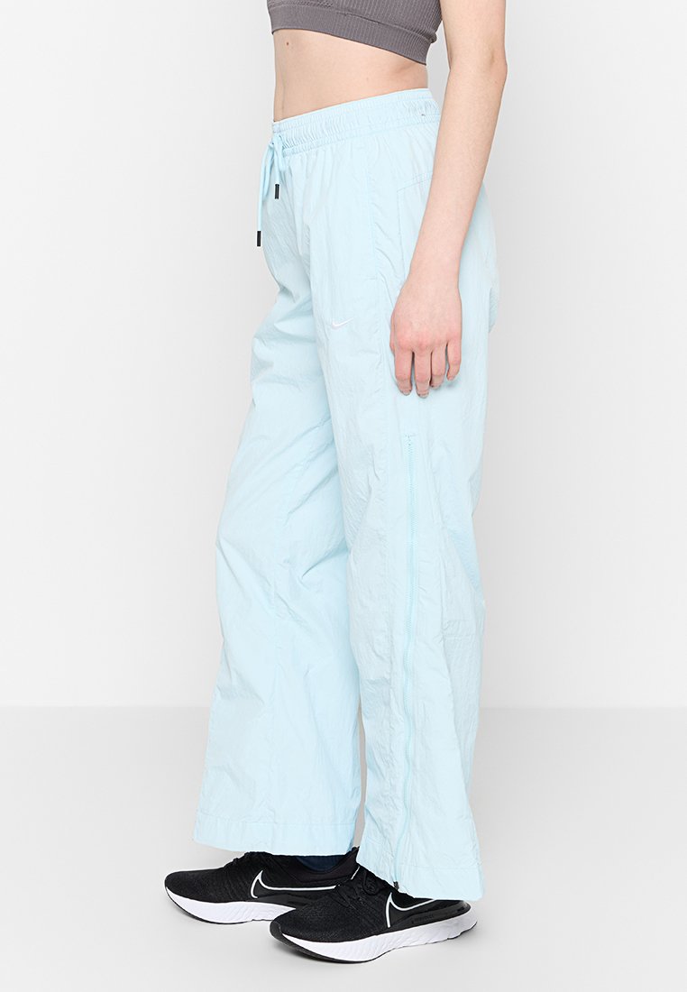 Nike Sportswear REGULAR FIT