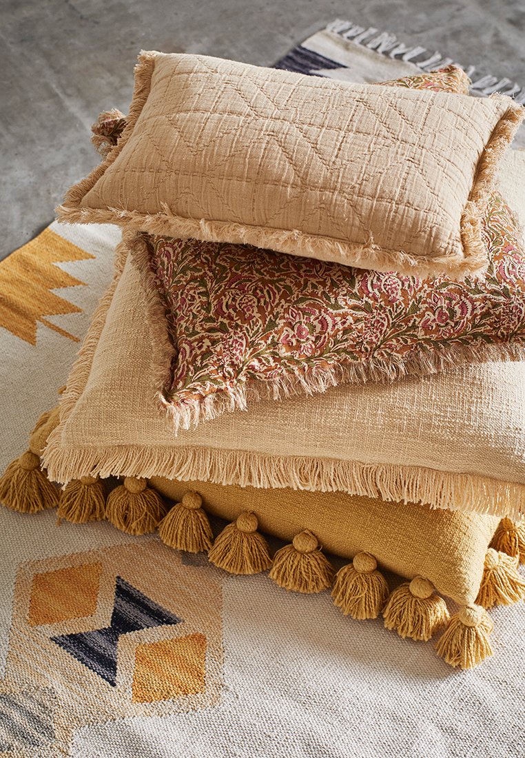 Madam Stoltz CUSHION COVER W/ FRINGES