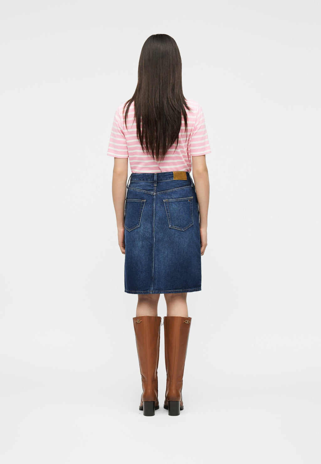 MID RISE STRAIGHT DENIM PENCIL SKIRT Media 4