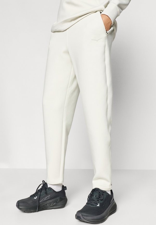 HOKA ESSENTIAL RECOVERY PANT