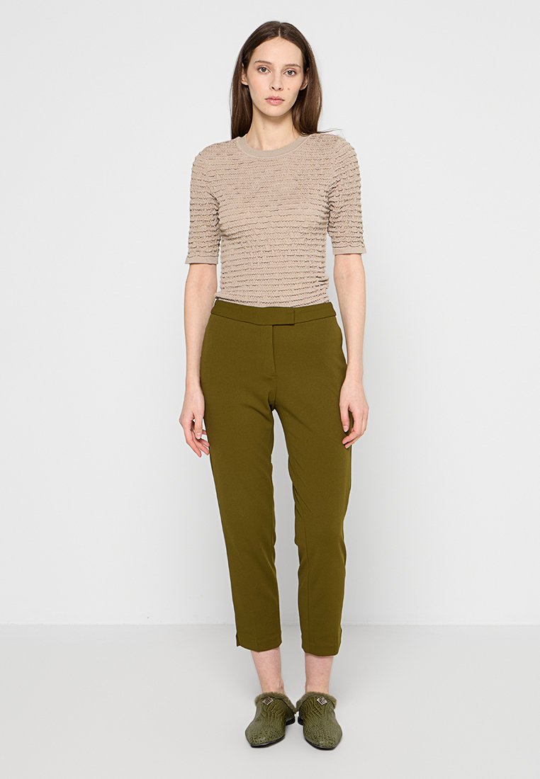 DKNY SLIM FIT