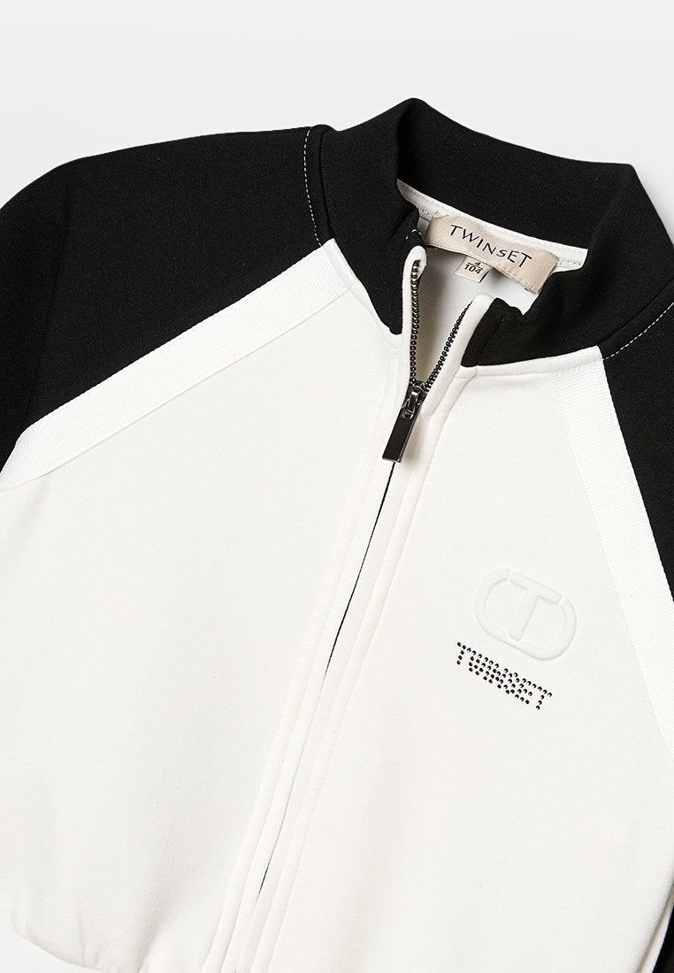 TWINSET