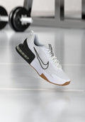 Nike Performance AIR MAX ALPHA 6 - Training shoe - white/black/med brown