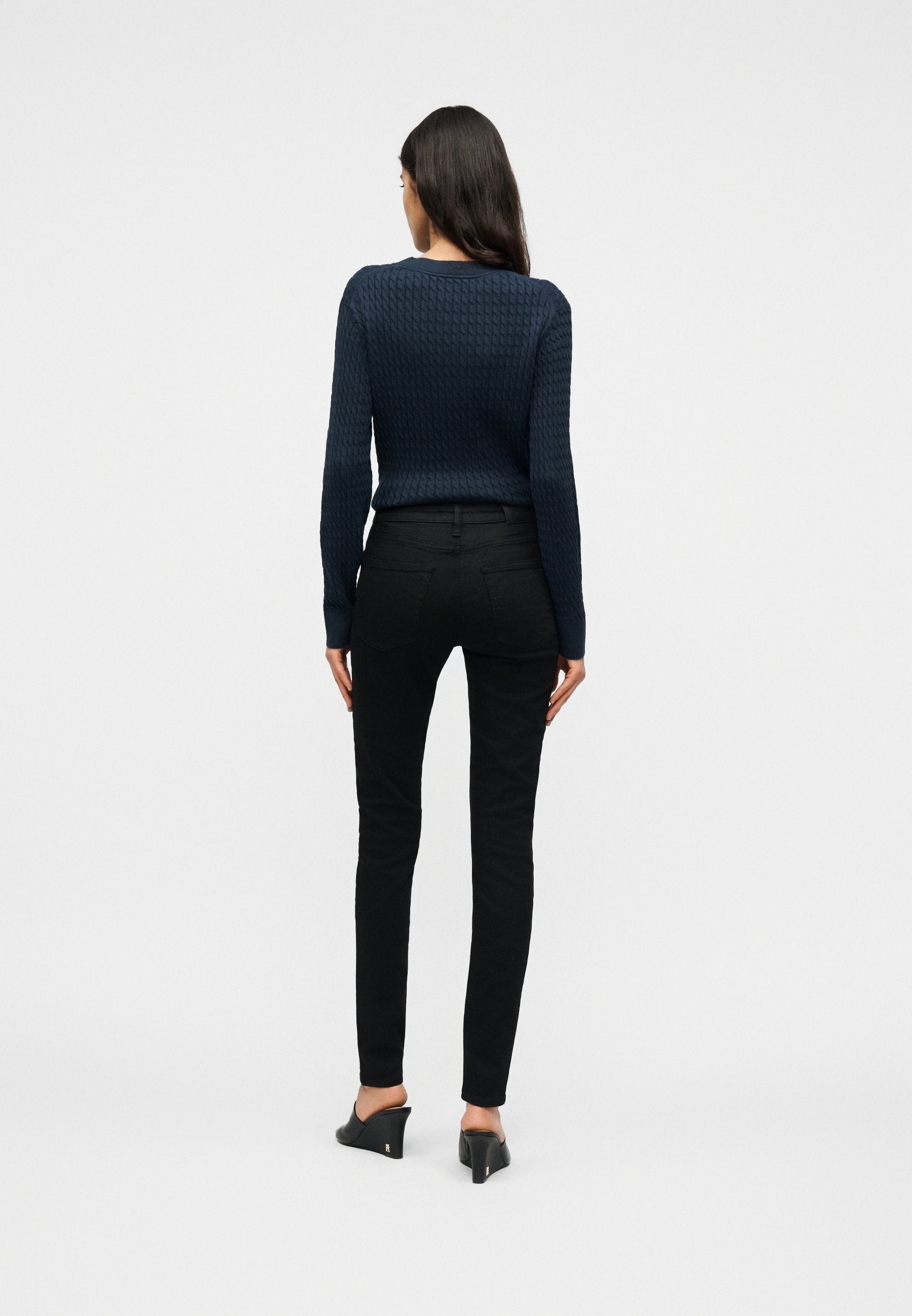 COMO MID RISE SKINNY BLACK JEANS Media 4