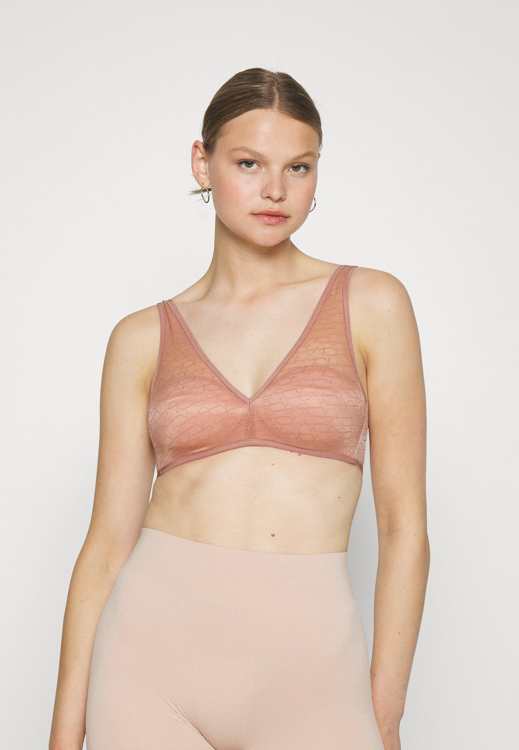 Triumph SIGNATURE SHEER