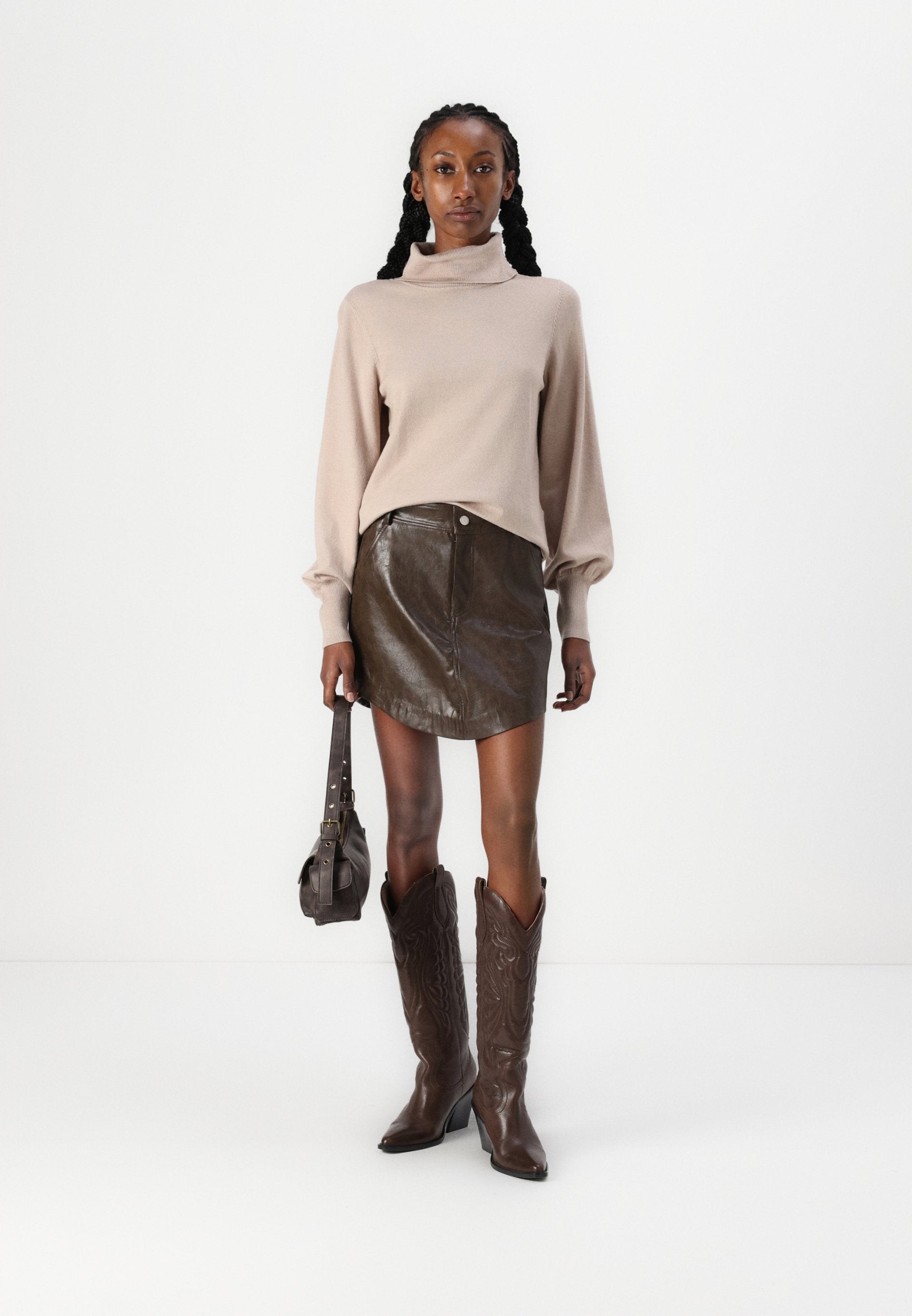 VILA VIAMANDA TURTLE NECK