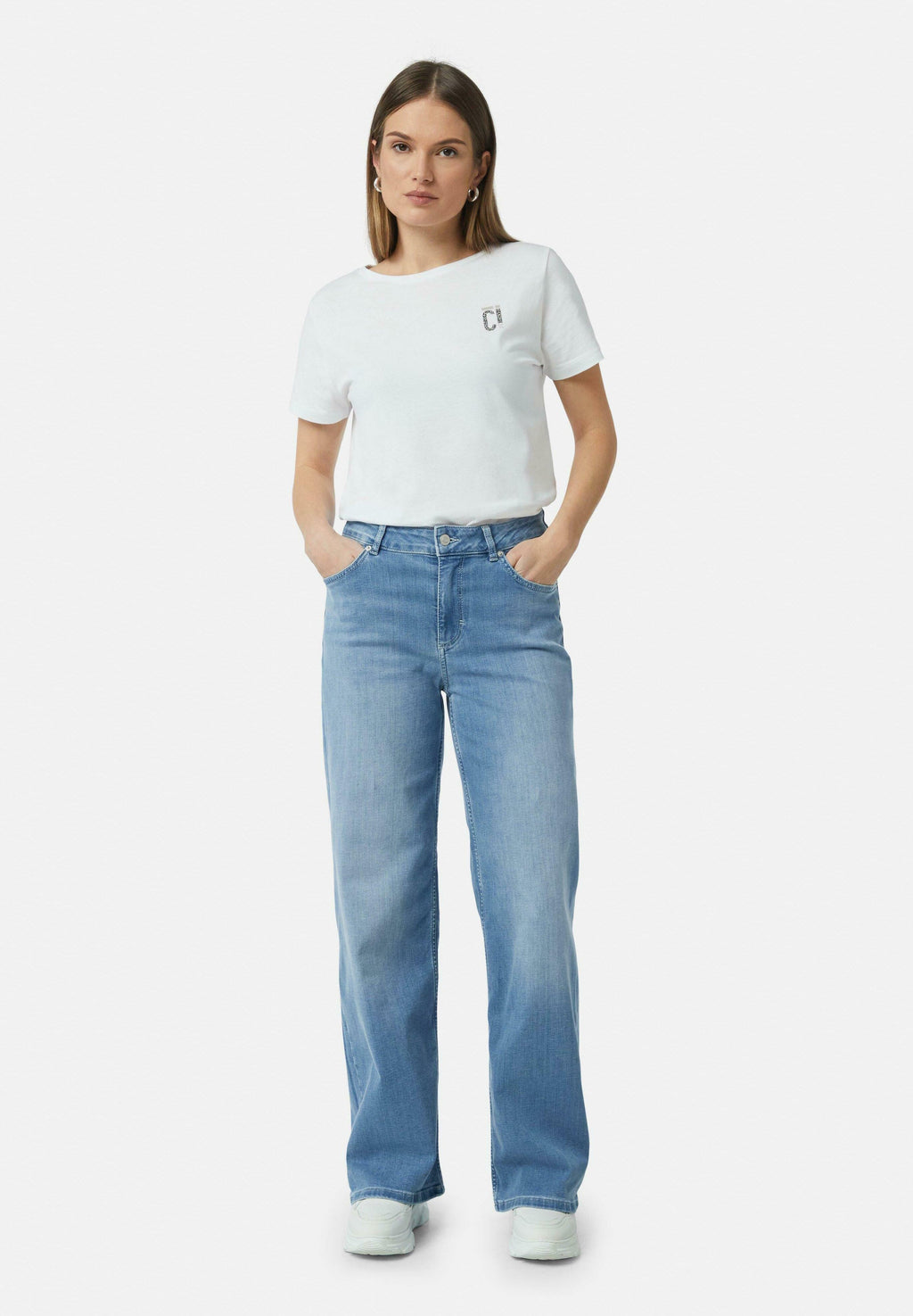 comma casual identity