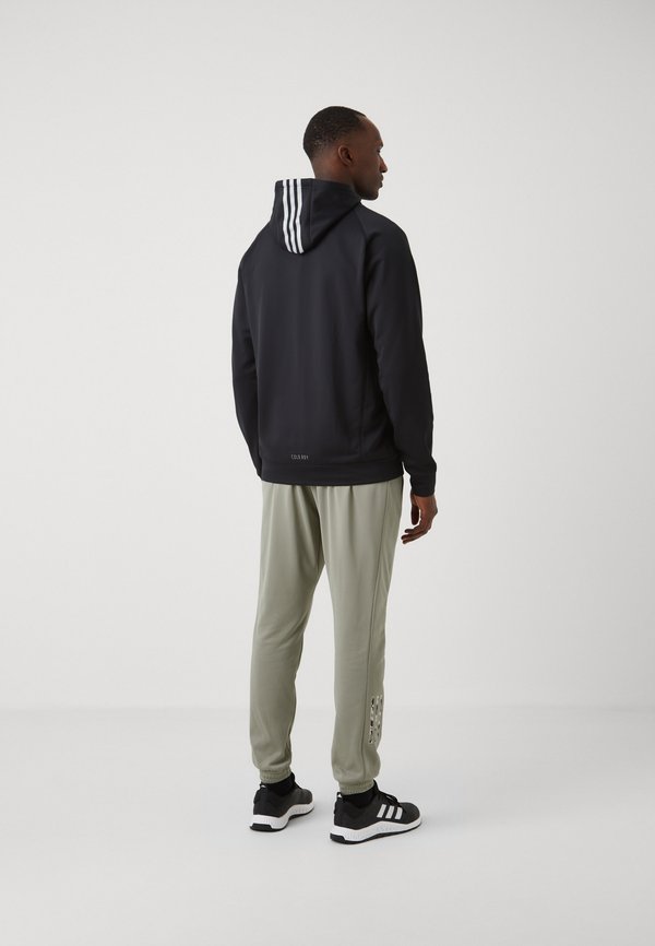 adidas Performance ESSENTIALS CAMOUFLAGE