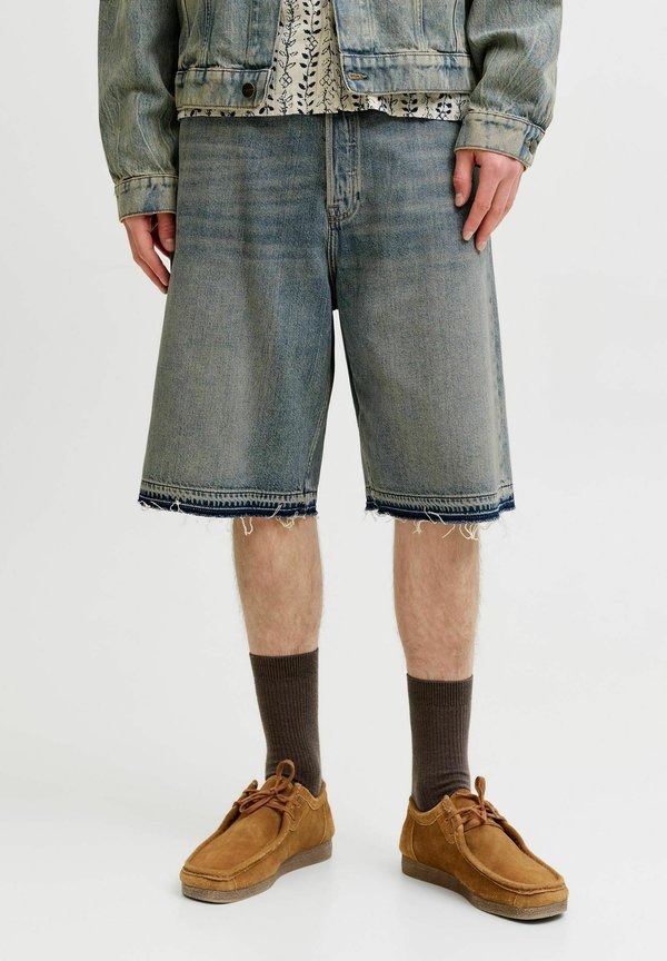 Jack & Jones JEANS-SHORTS EXTRA BAGGY FIT JEANS-SHORTS - Denim shorts - blue denim