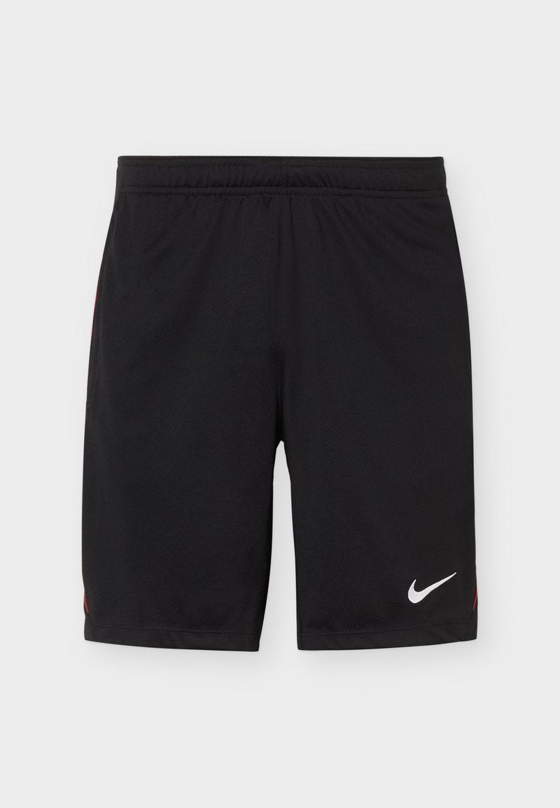 Schwarze Sportshorts mit elastischem Bund und einem weißen Nike-Swoosh-Logo am unteren rechten Bein.