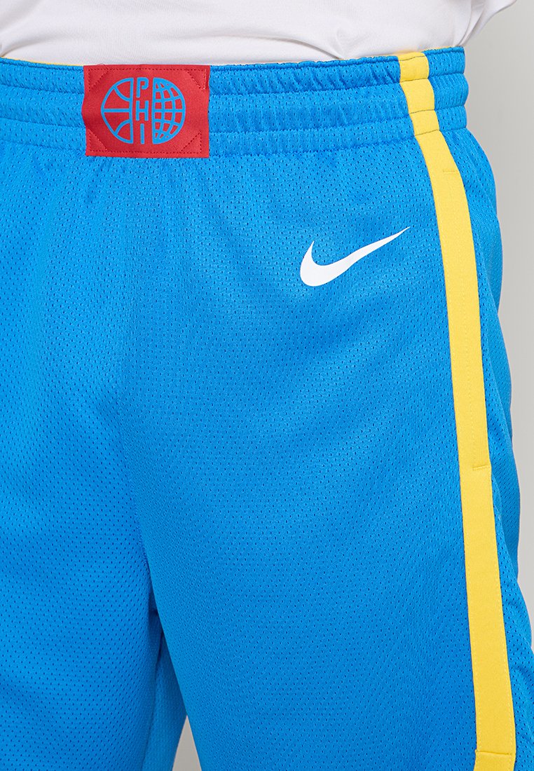 Nike Performance